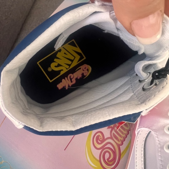 Vans x Sailor Moon Hi-Sk8 platform - Picture 4 of 8